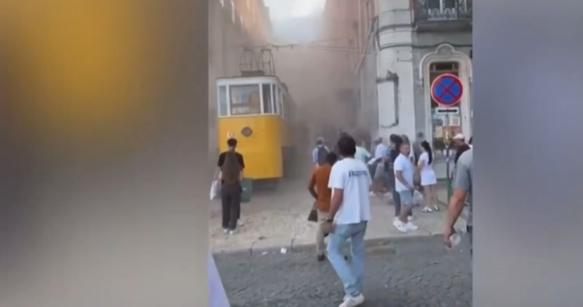 Lisbona, la funicolare Gloria deraglia: è una strage