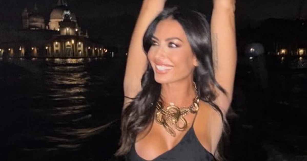 elisabetta gregoraci miss venezia come si presenta sul red carpet