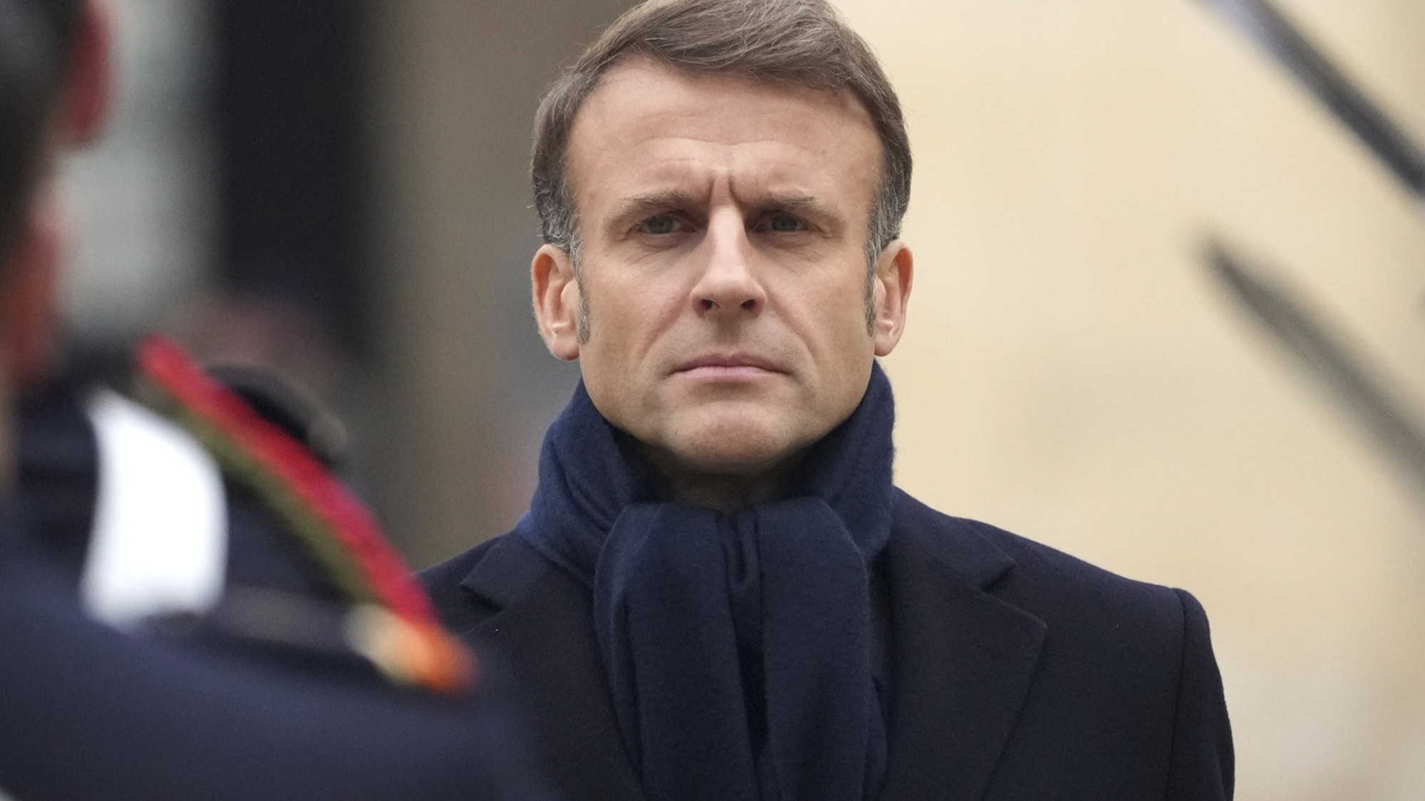 Secondo voi Macron dovrebbe dimettersi? Secondo voi Macron dovrebbe dimettersi?