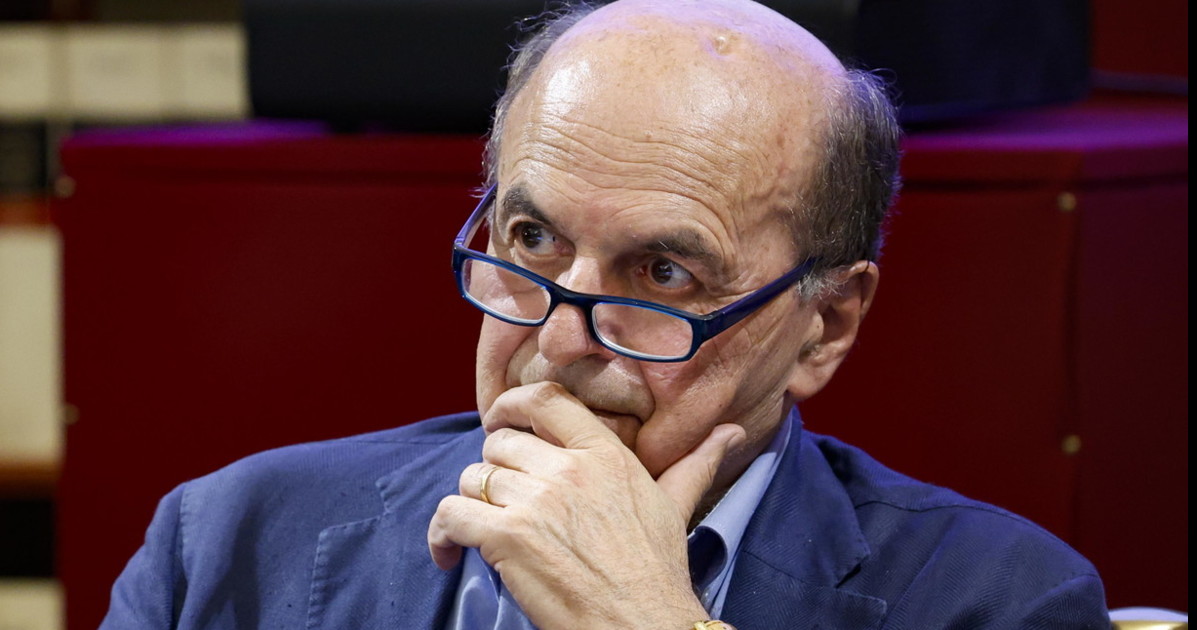 bersani stecca elly schlein come gli oasis