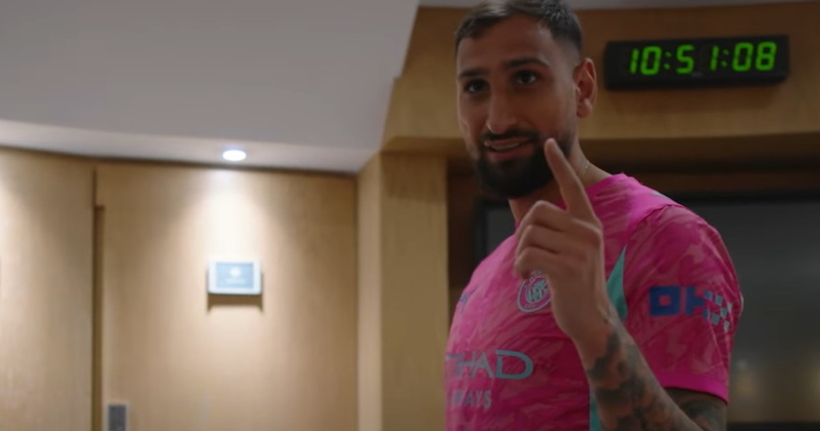 Gigio Donnarumma, attimi di sconcerto: al City si presenta così