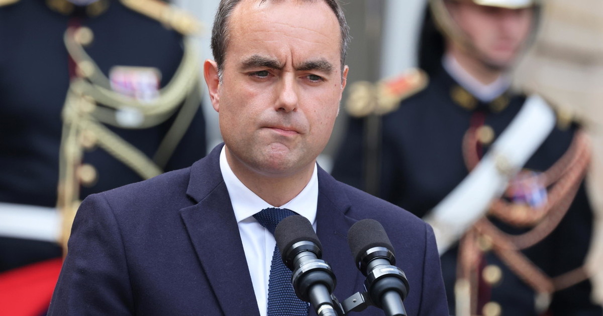 Francia declassata. E Lecornu va a sinistra