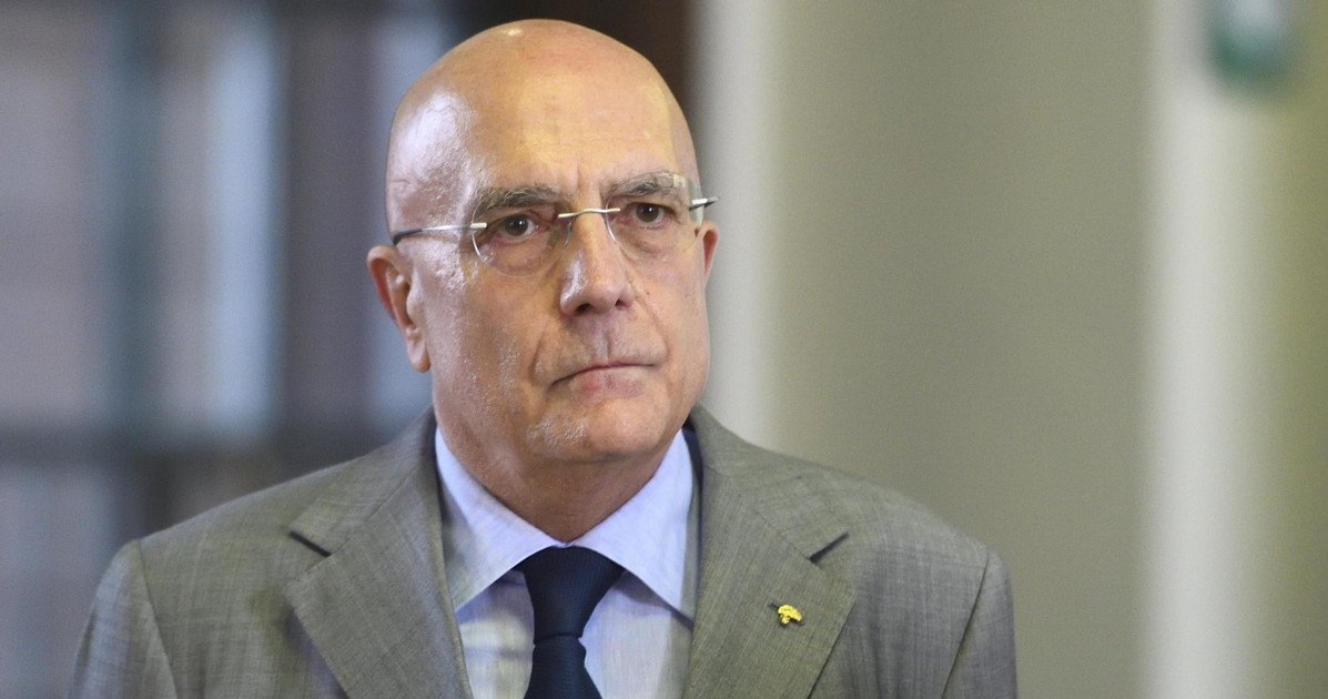 Gabriele Albertini smaschera Beppe Sala: "Milano ostaggio dei Verdi"