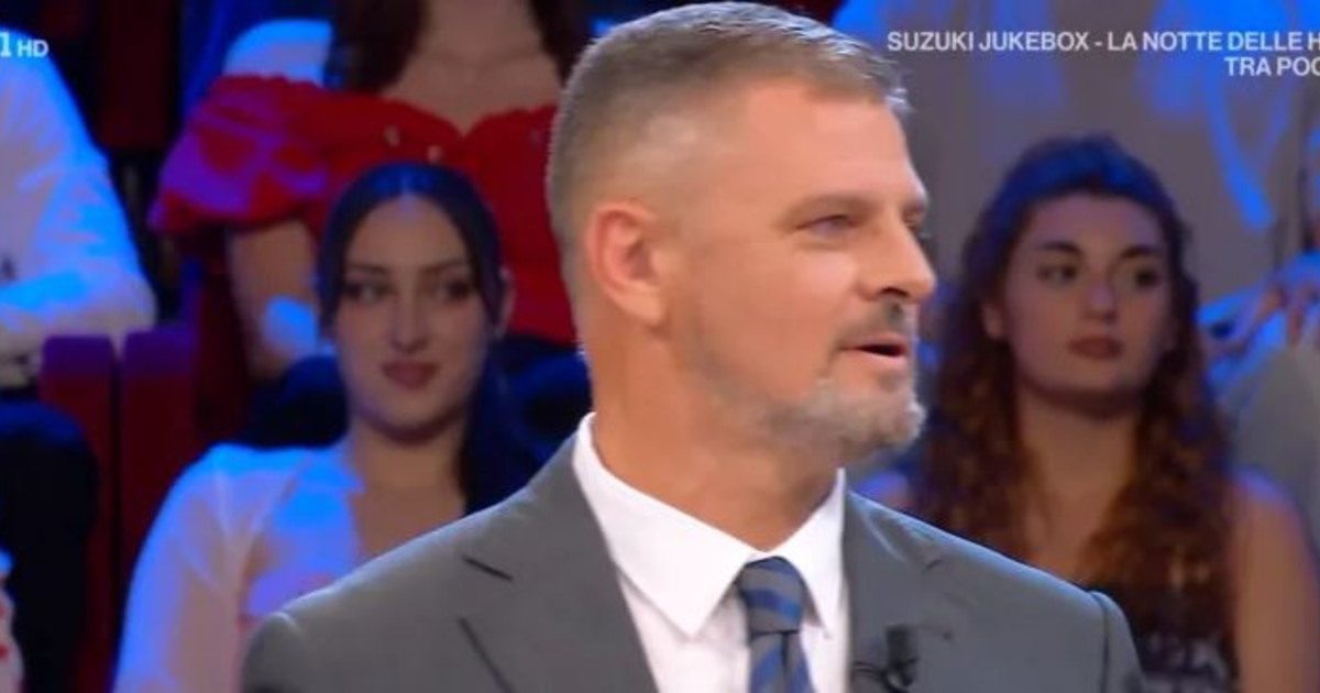 Affari tuoi, clamoroso Achille: "Chi è mia moglie"