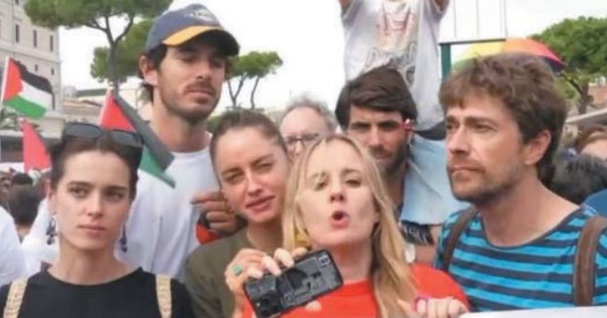 Attori e cantanti in piazza: gli inutili vip per Gaza