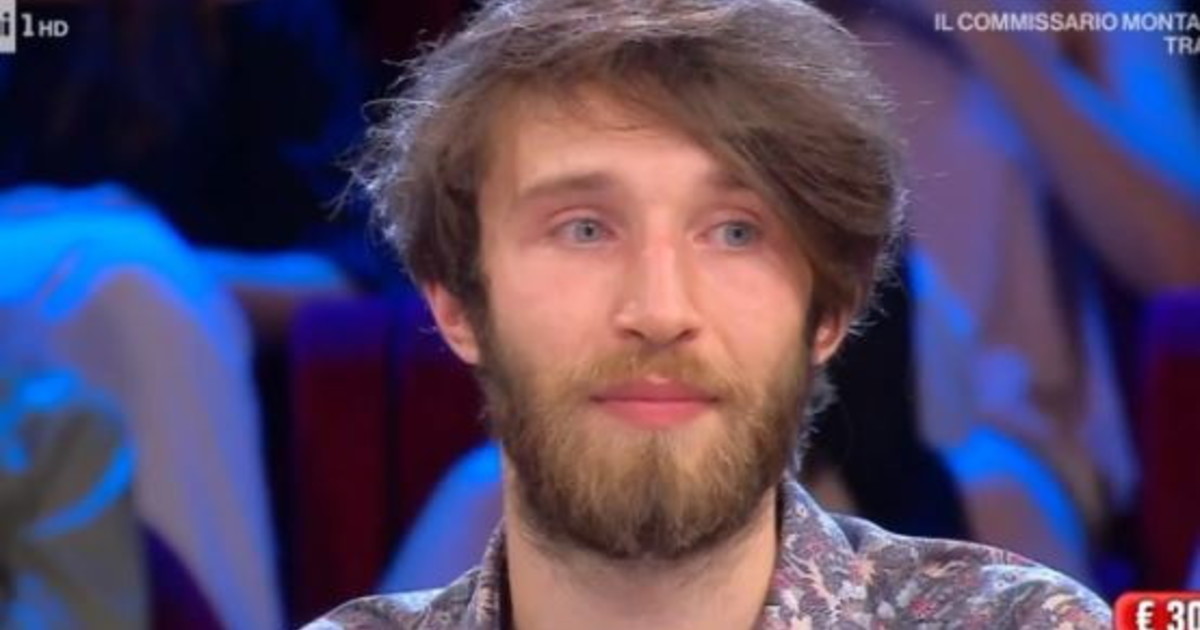 Affari Tuoi, Davide Shaggy insultato prima della sigla: "Buffone"