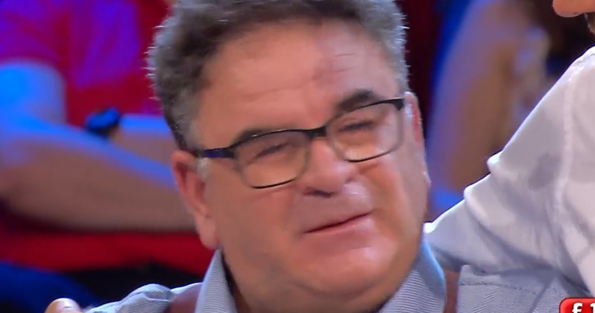 Affari tuoi, caos per Pasqualone: "Ma non si vergognano?"