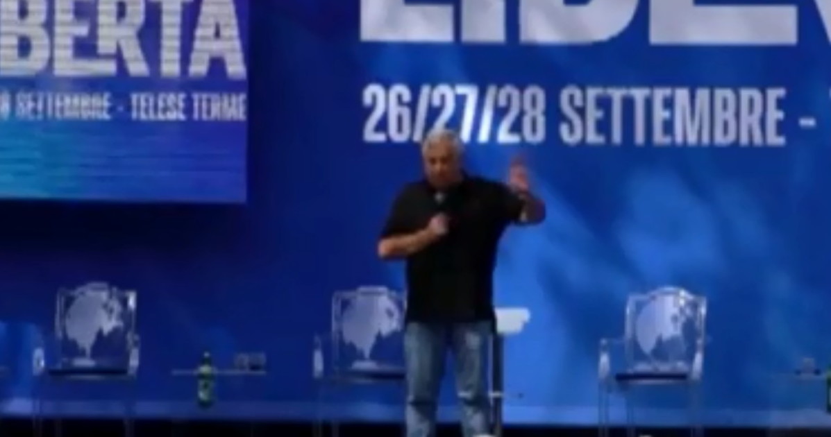 Tajani, critiche per i balli? La replica: "Tv a senso unico"