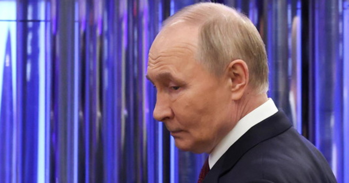 Vladimir Putin prepara una nuova guerra: 300mila soldati (e i tank migliori)