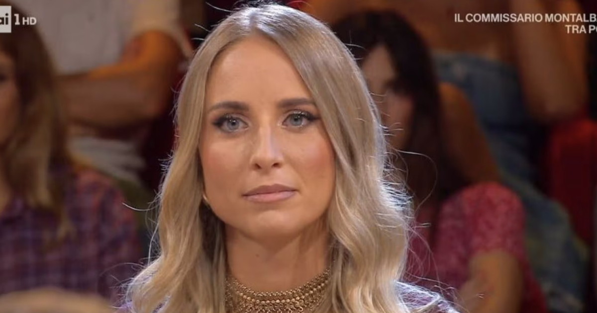 Affari Tuoi, Stefania travolta dopo la sigla: "Che ipocrisia"