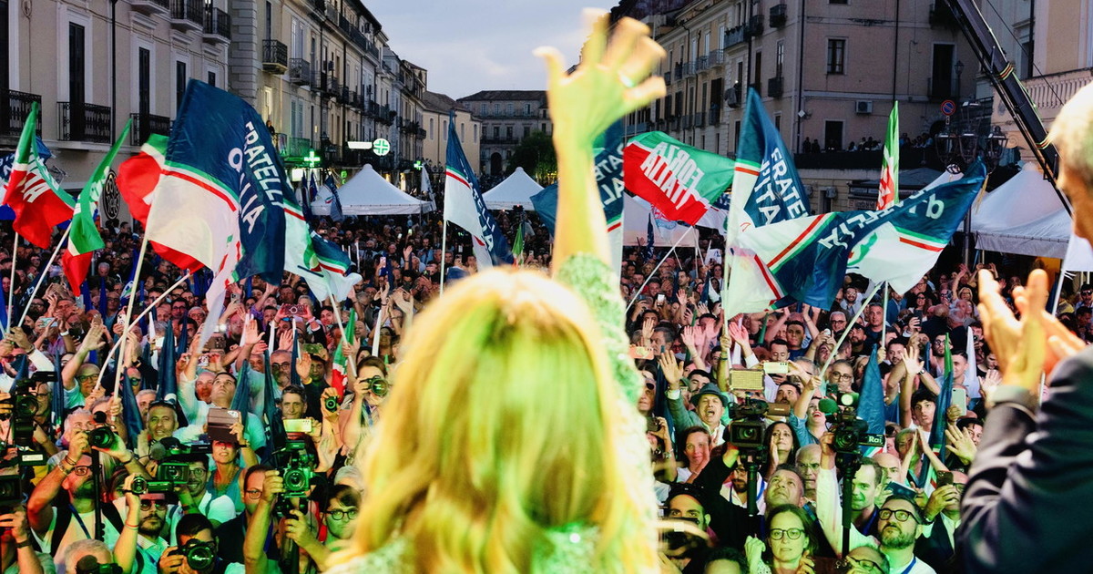 sondaggio supermedia fdi in orbita e altra legnata alla sinistra le cifre