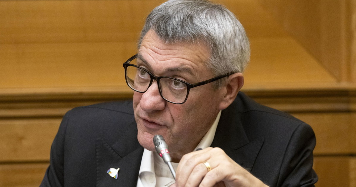 Lo show di Maurizio Landini per cercare la leadership