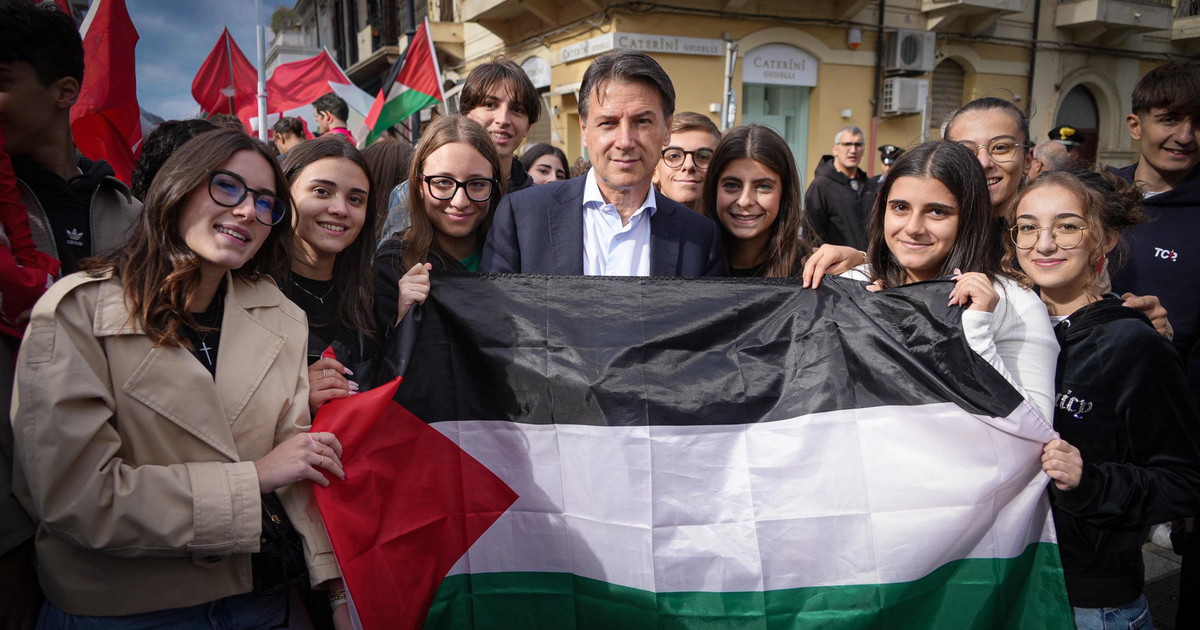 Calabria, exploit azzurro: M5S perde il 10% in un anno Calabria, exploit azzurro: M5S perde il 10% in un anno