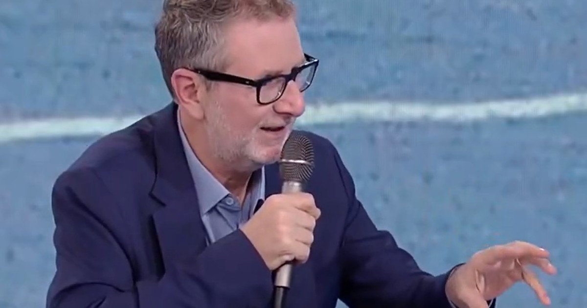 Fabio Fazio torna in tv per incensare Enzo Iacchetti