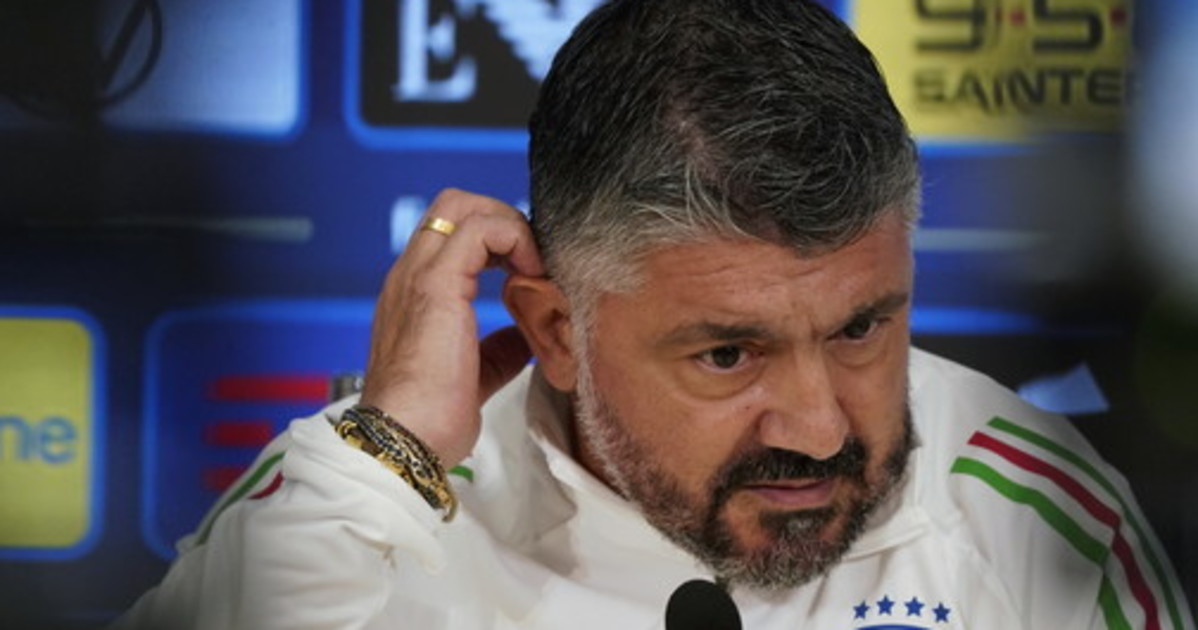 Gennaro Gattuso e il telefono: l Gennaro Gattuso e il telefono: l