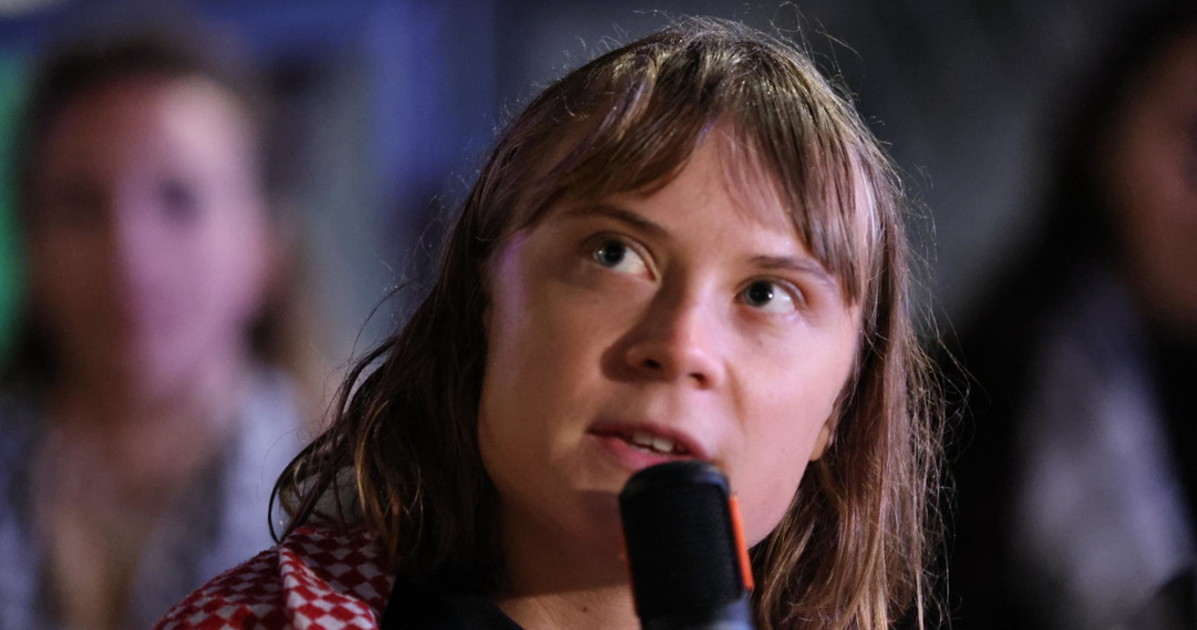 Greta Thunberg contro Israele: "Abusi e insulti: come mi hanno umiliata in carcere" Greta Thunberg contro Israele: "Abusi e insulti: come mi hanno umiliata in carcere"