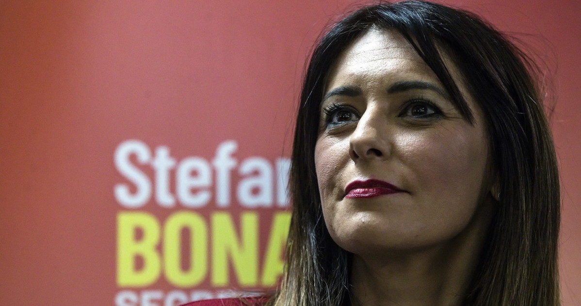 Landini insulta Meloni, anche Pina Picierno si ribella: "Ora le scuse" Landini insulta Meloni, anche Pina Picierno si ribella: "Ora le scuse"