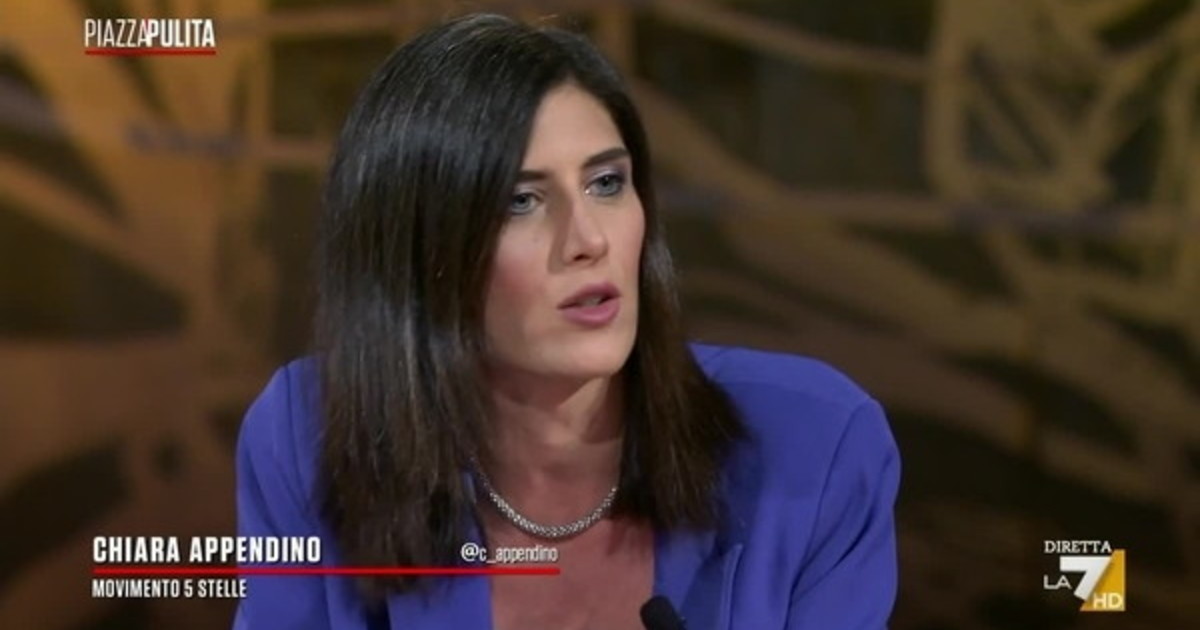 Chiara Appendino, si dimette da vicepresidente del M5s Chiara Appendino, si dimette da vicepresidente del M5s