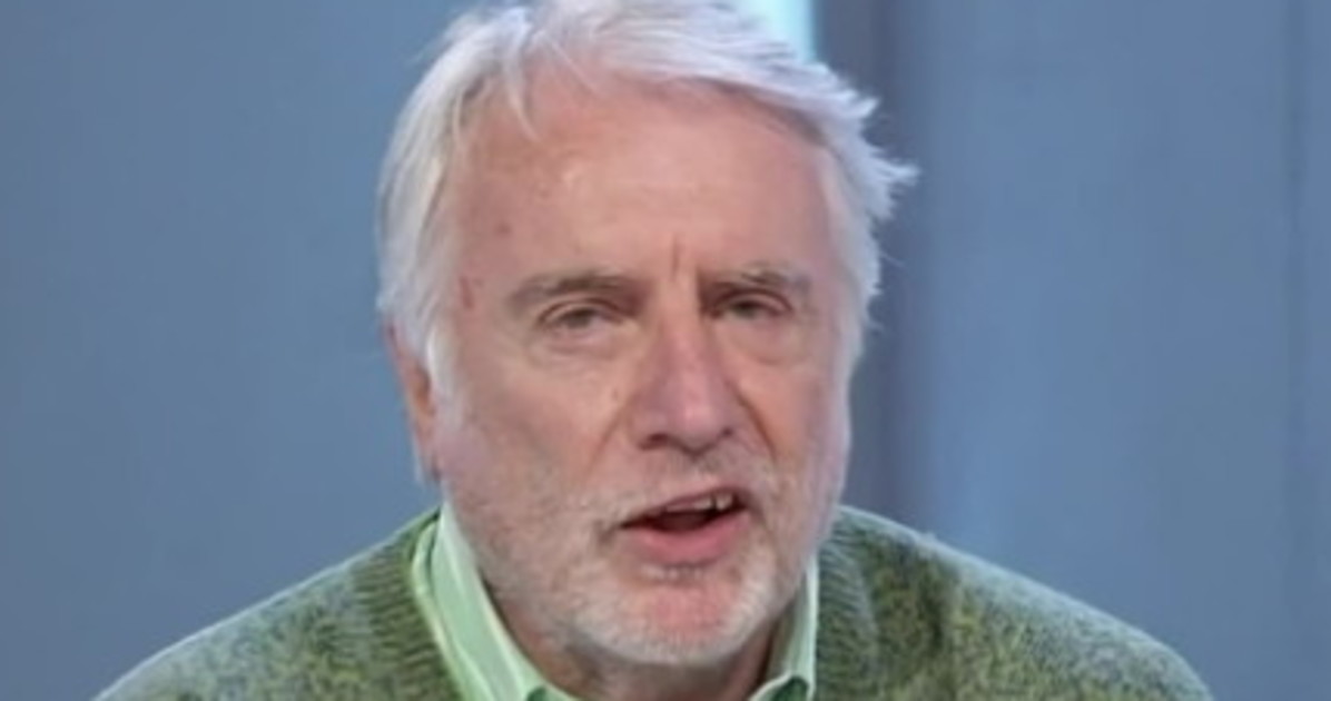 Paolo Crepet azzera la sinistra: "I docenti? Pagati per fare altro" Paolo Crepet azzera la sinistra: "I docenti? Pagati per fare altro"
