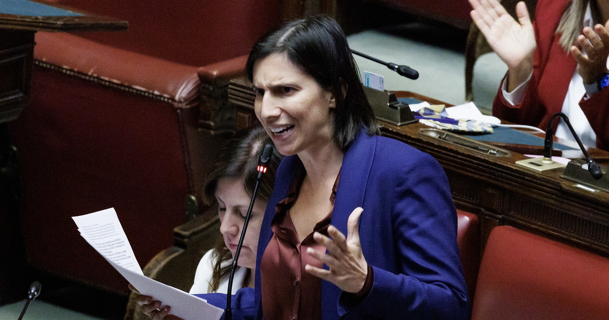 Elly Schlein insulta Giorgia Meloni e governo: "Fatevi aiutare" Elly Schlein insulta Giorgia Meloni e governo: "Fatevi aiutare"