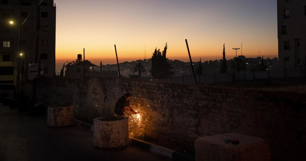 Più si aiutano i palestinesi e più loro diventano nazisti Più si aiutano i palestinesi e più loro diventano nazisti