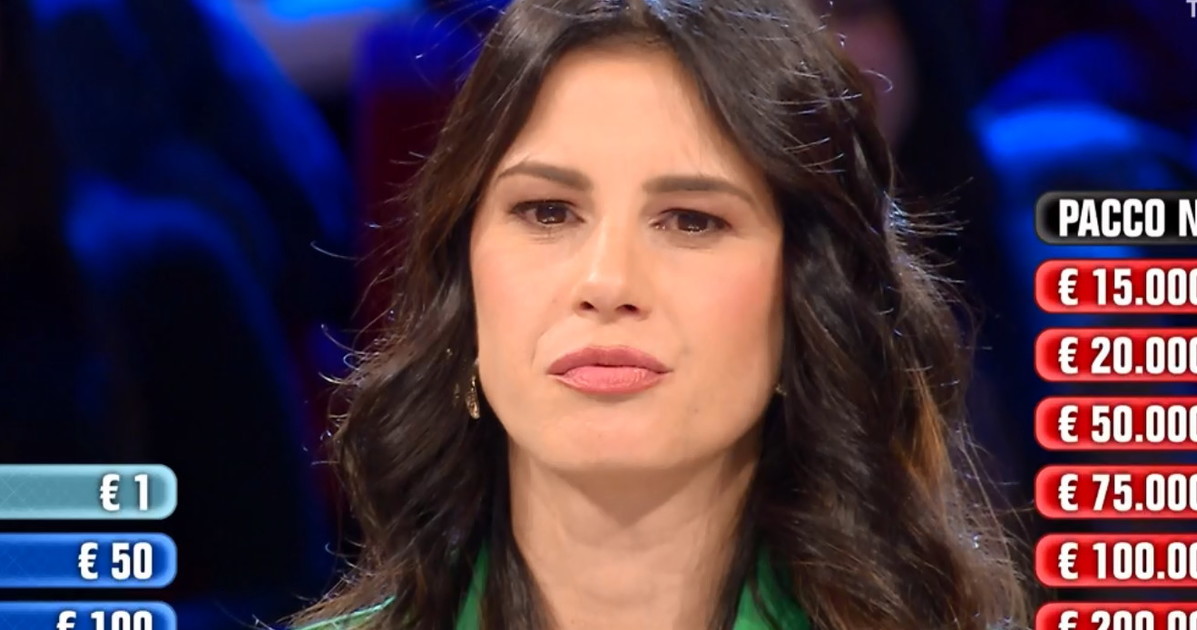 Affari Tuoi, "lo conosco bene": Alessandra sfida il dottore Affari Tuoi, "lo conosco bene": Alessandra sfida il dottore