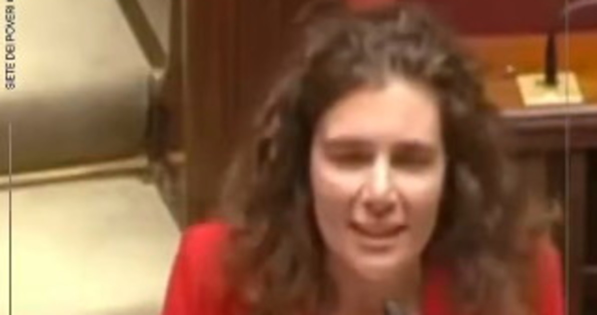 m5s la gaffe clamorosa di anna laura orrico studentesse e studentessi da Liberoquotidiano.it m5s la gaffe clamorosa di anna laura orrico studentesse e studentessi