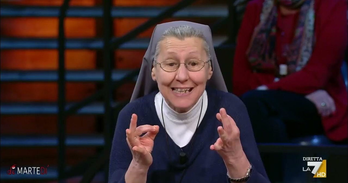 DiMartedì, Suor Paola vaneggia: "Italiani poveri, di chi è la colpa" DiMartedì, Suor Paola vaneggia: "Italiani poveri, di chi è la colpa"