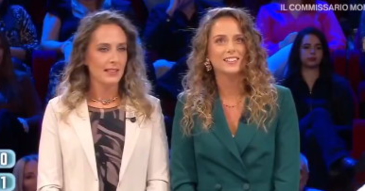 Affari Tuoi, smacco senza precedenti: cambia il pacco e... Finisce malissimo Affari Tuoi, smacco senza precedenti: cambia il pacco e... Finisce malissimo