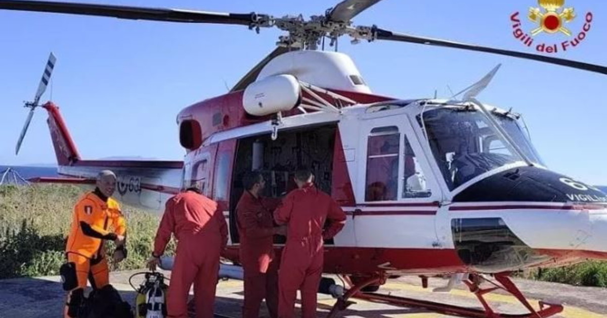 Elicottero precipitato tra Marche e Toscana: l Elicottero precipitato tra Marche e Toscana: l