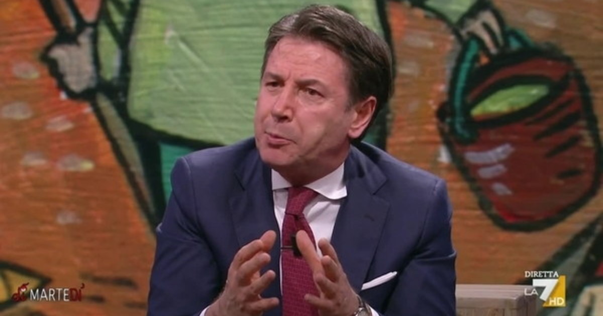 DiMartedì, Giuseppe Conte da record: tre autogol in dieci minuti