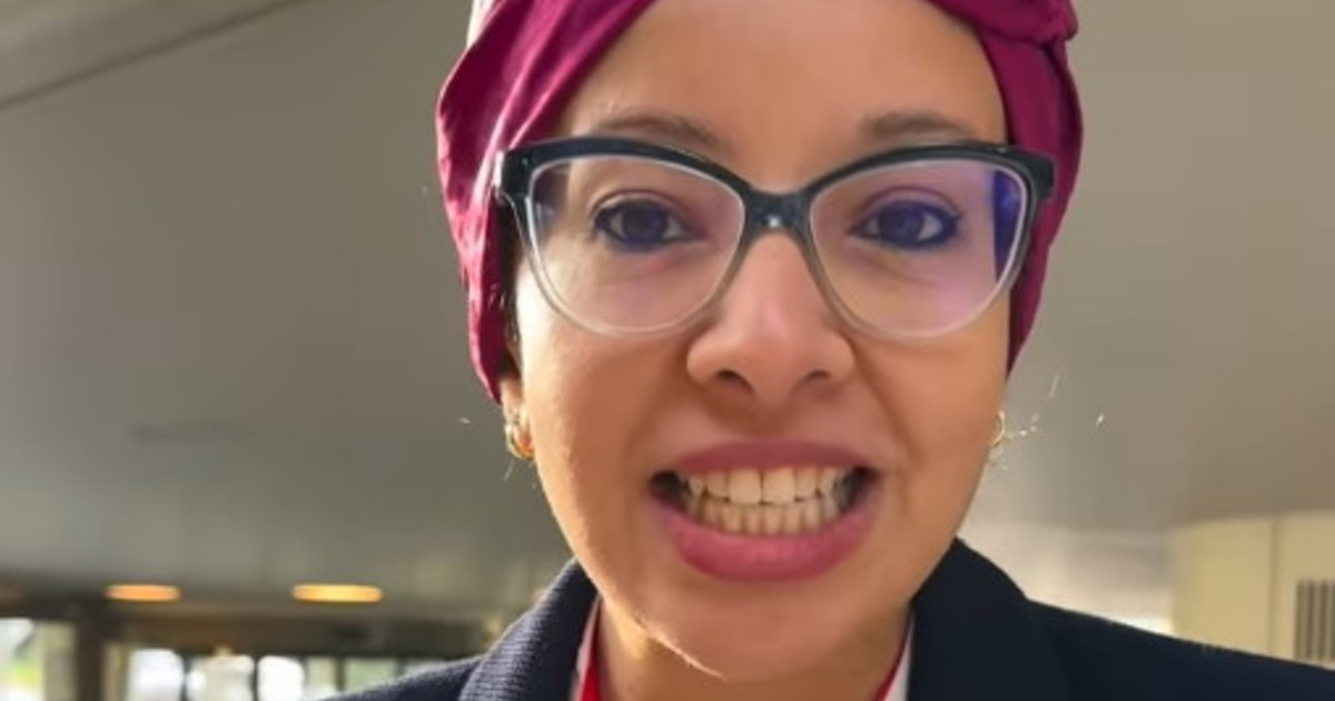 Marwa Mahmoud, l Marwa Mahmoud, l