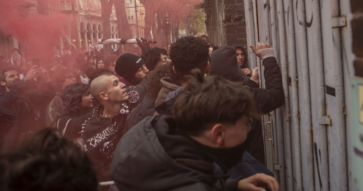 perch233 non va sottovalutata la violenza gratuita degli studenti in piazza da Liberoquotidiano.it perch233 non va sottovalutata la violenza gratuita degli studenti in piazza