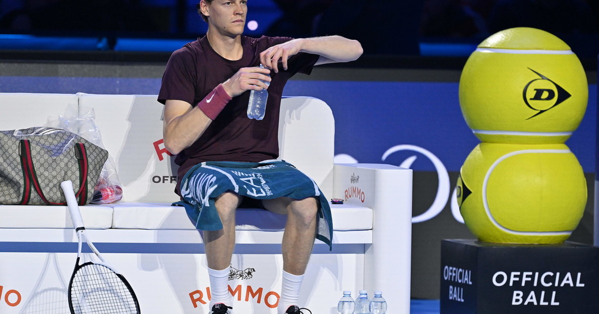 Jannik Sinner si confessa: "I miei geniotri non sono a Torino, hanno cose da fare" Jannik Sinner si confessa: "I miei geniotri non sono a Torino, hanno cose da fare"