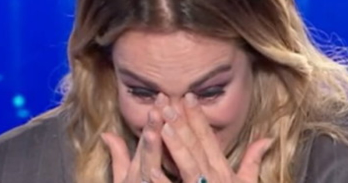 Domenica In, Sonia Bruganelli: "Ho fatto una cavolata", il caso corna Domenica In, Sonia Bruganelli: "Ho fatto una cavolata", il caso corna