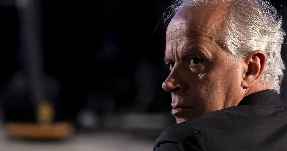 Piantedosi smaschera il Pd: "Per i migranti vi va bene" Piantedosi smaschera il Pd: "Per i migranti vi va bene"