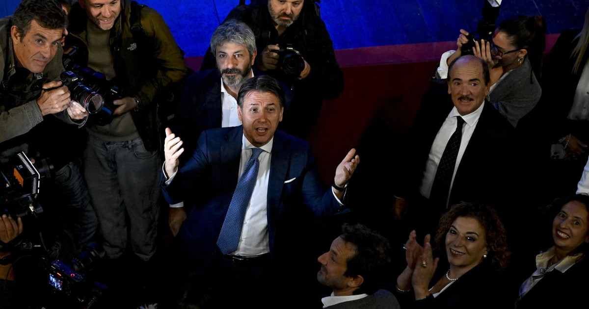 Giuseppe Conte la spara grossa: "Perché Meloni ha un consenso alto", esplode il caso Giuseppe Conte la spara grossa: "Perché Meloni ha un consenso alto", esplode il caso