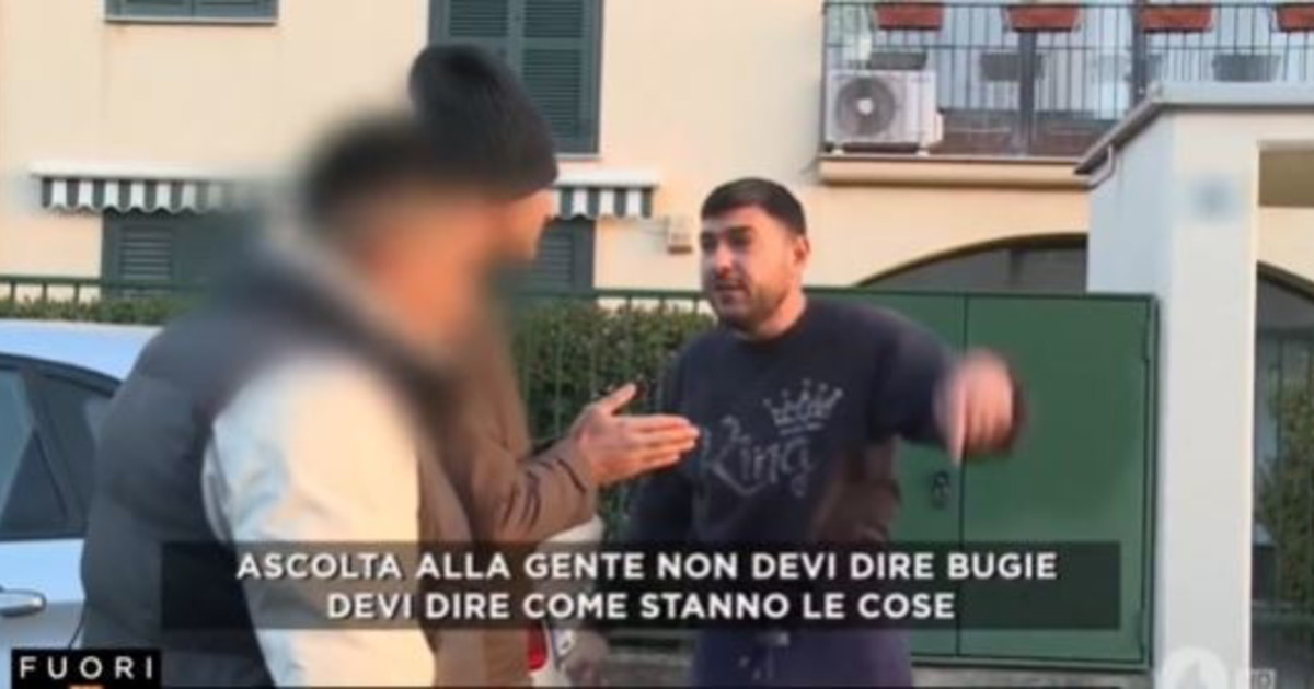 Fuori dal Coro, "Ti do sette coltellate": caos in tv da Giordano Fuori dal Coro, "Ti do sette coltellate": caos in tv da Giordano