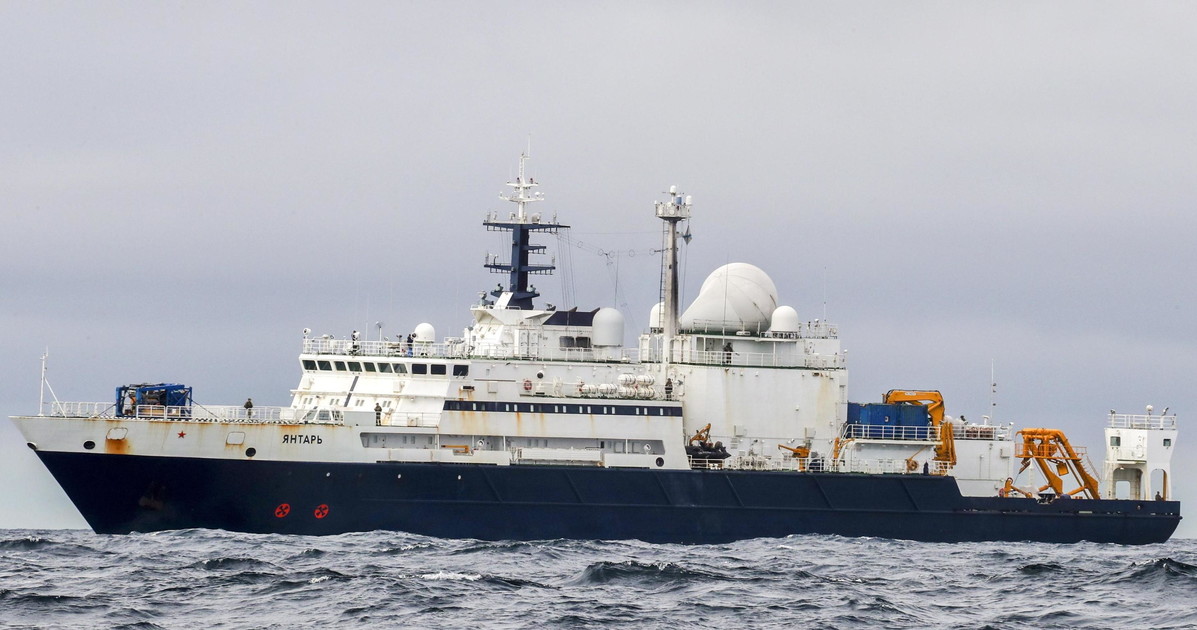 Gran Bretagna, nave spia russa vicina: "Siamo pronti", schierata una fregata