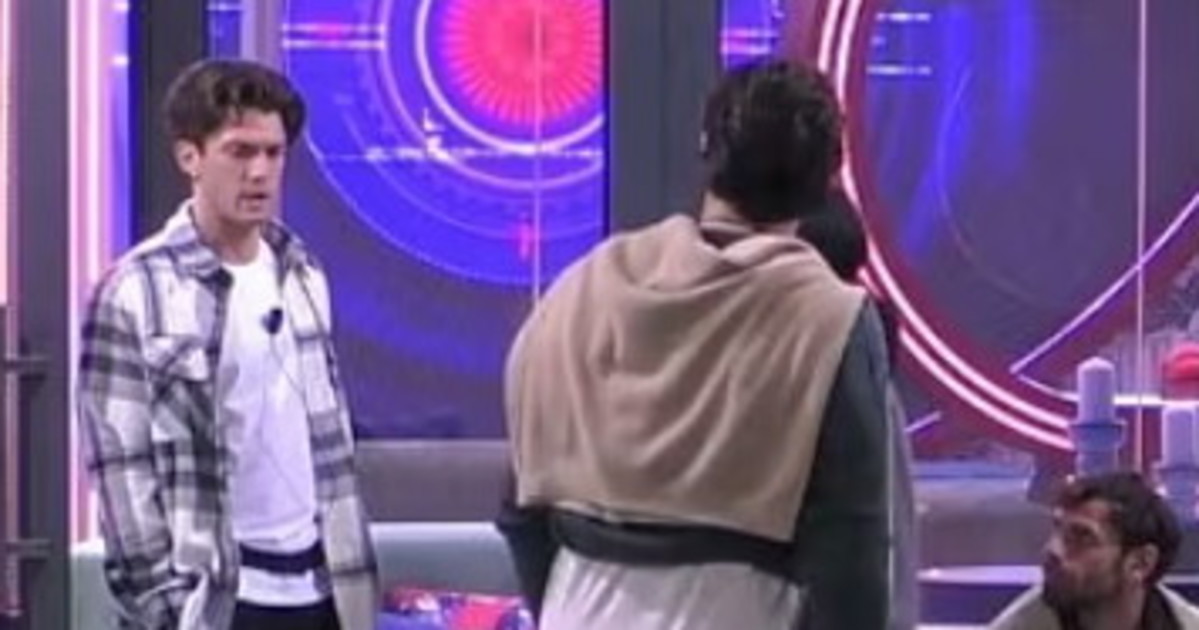 grande fratello 232 scandalo gi249 i pantaloni scoppia il caos da Liberoquotidiano.it grande fratello 232 scandalo gi249 i pantaloni scoppia il caos