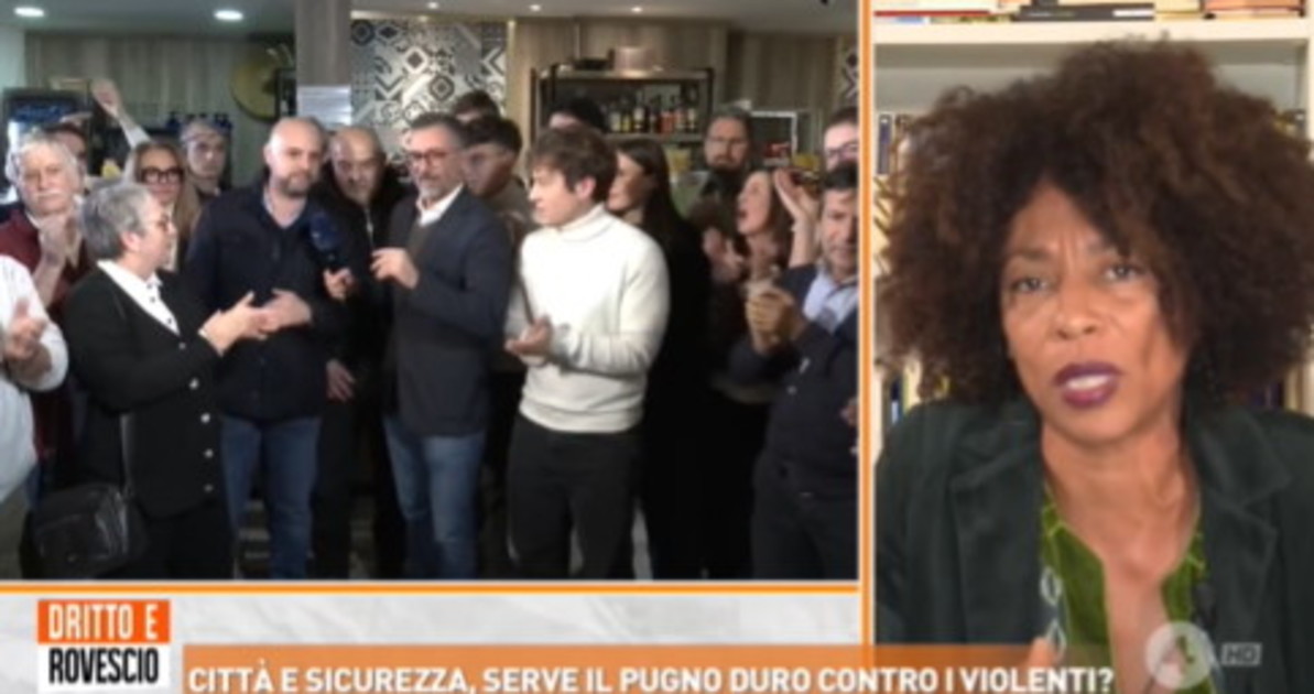 dritto e rovescio la rossa bundu zittita dal ragazzo al bar una vergogna