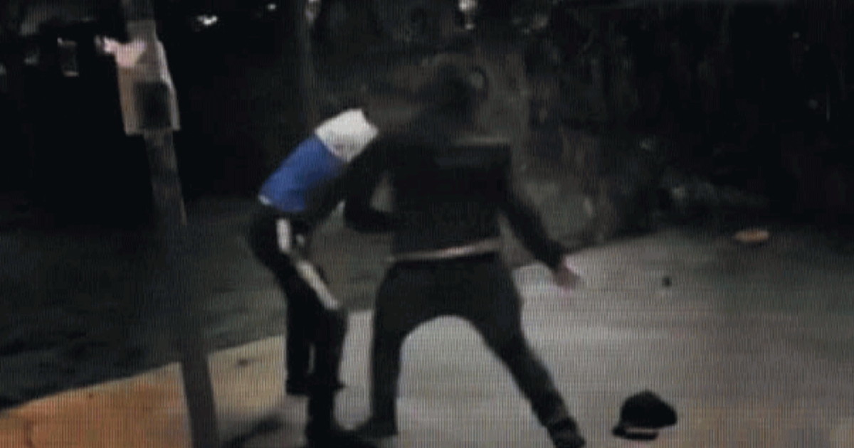 Maranza, le 13 regole per difendersi: occhi, gesti e "sfondamento"