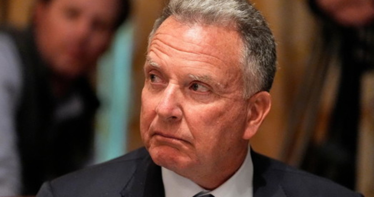 Wiktkoff, la telefonata al russo Ushakov: "Cosa deve dire Putin a Trump", esplode il caso