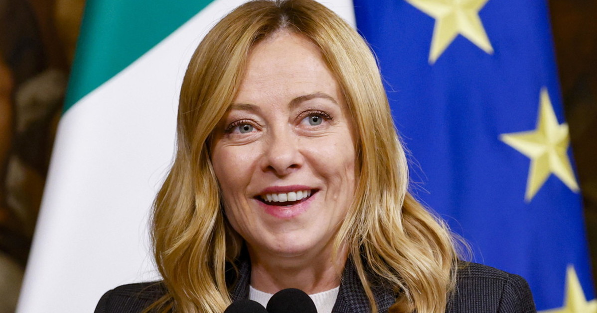 Sondaggio, Meloni non si ferma più: chi crolla a sinistra Sondaggio, Meloni non si ferma più: chi crolla a sinistra