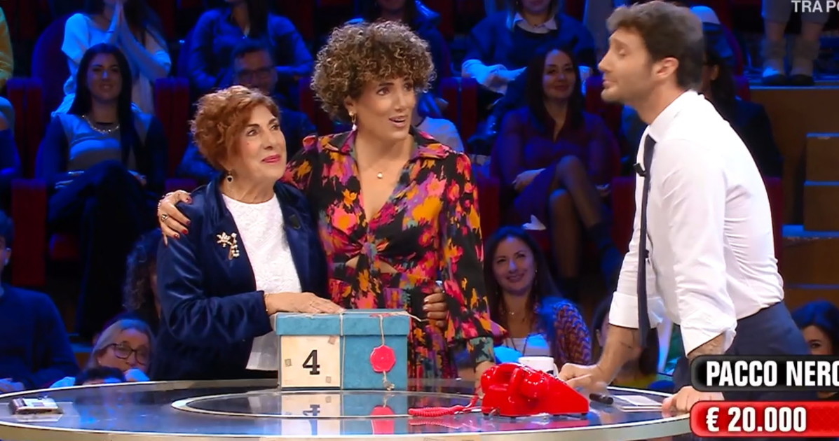 Affari Tuoi, "che noia": Martina travolta