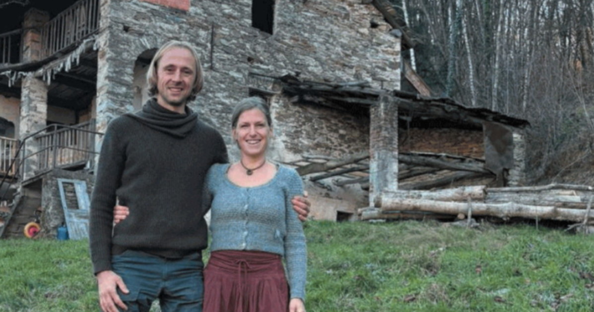 Famiglia nel bosco, come vivono i "neo rurali": una giornata con Sabine e Wouter