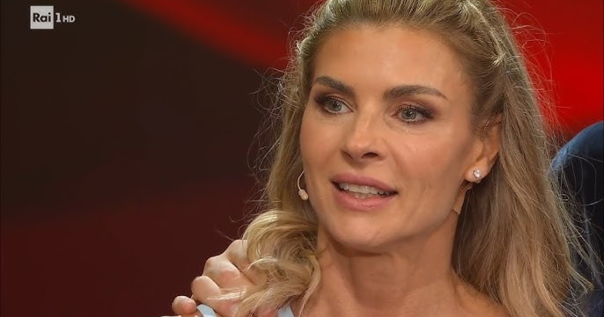 Ballando, Selvaggia feroce contro Martina Colombari: "Sembravi un tutorial"