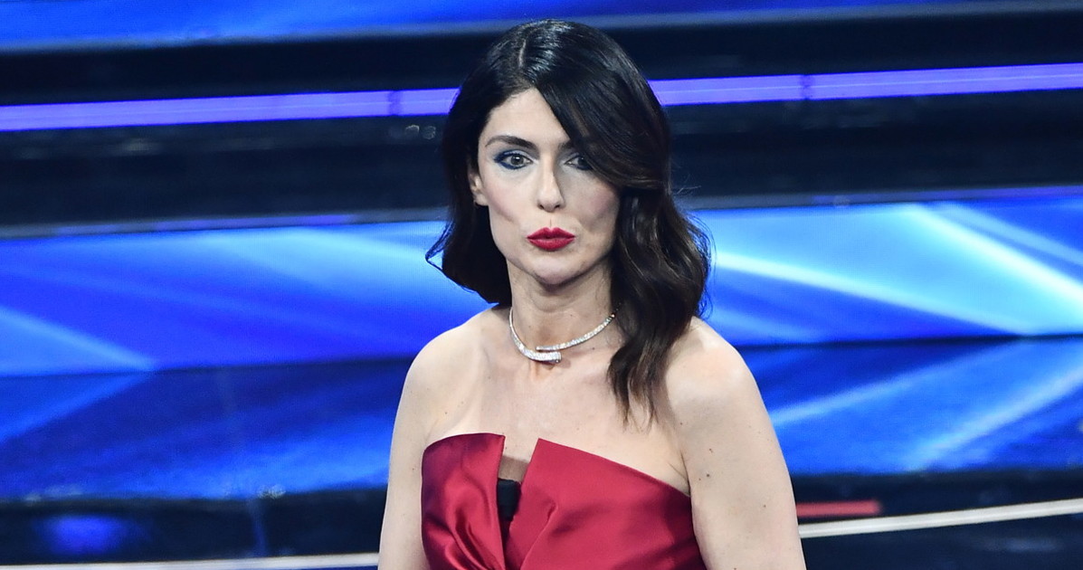 Anna Valle: "Donne, ora parliamo di sesso..." Anna Valle: "Donne, ora parliamo di sesso..."