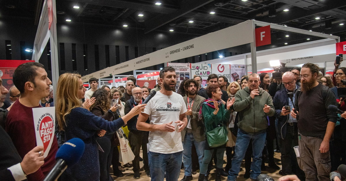 Stand chiusi a sinistra, affari d’oro a destra: la protesta antifa è l’ennesimo autogol Stand chiusi a sinistra, affari d’oro a destra: la protesta antifa è l’ennesimo autogol