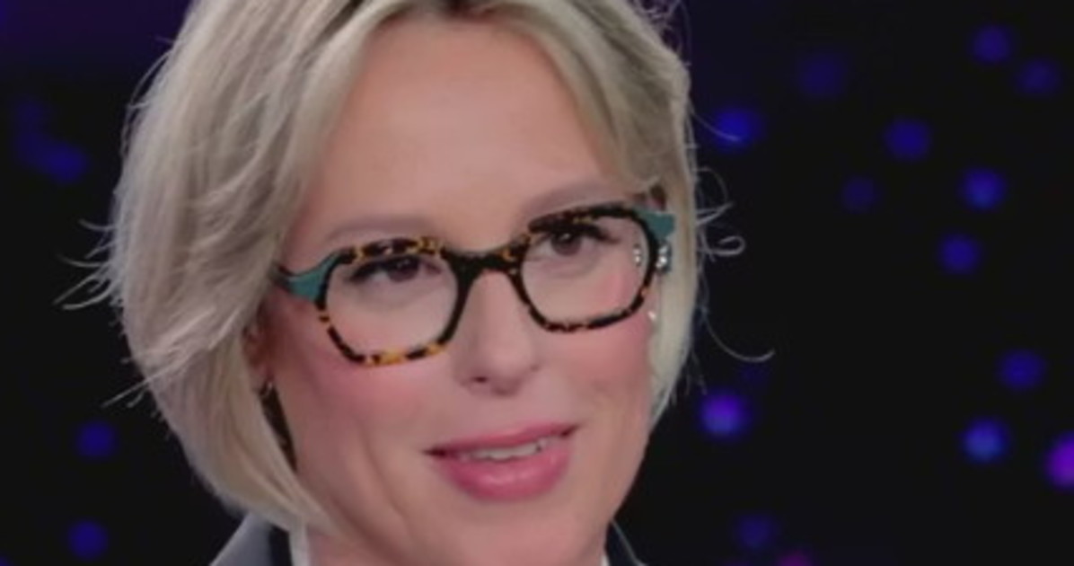 Verissimo, Federica Pellegrini risponde all Verissimo, Federica Pellegrini risponde all